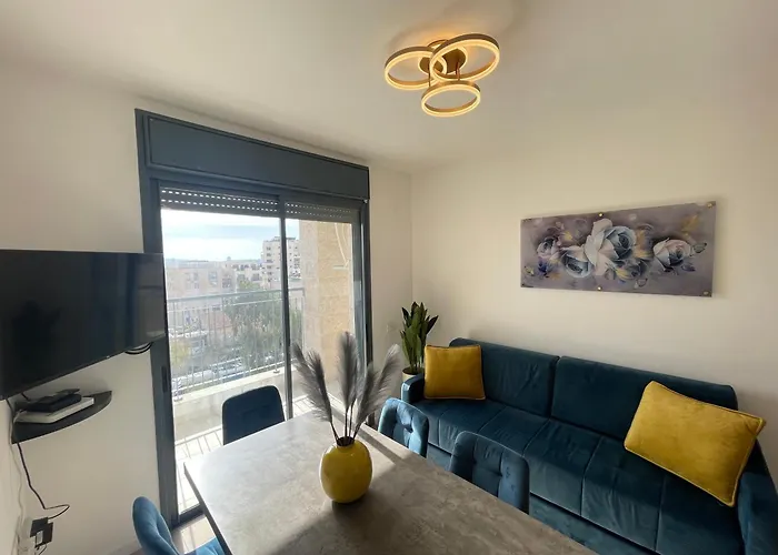 Beautiful 2Br Near Mahane Yehuda